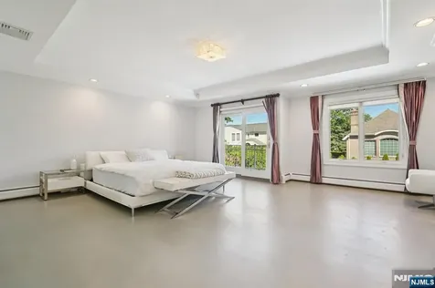 32 Laurie Drive Englewood Cliffs NJ 07632