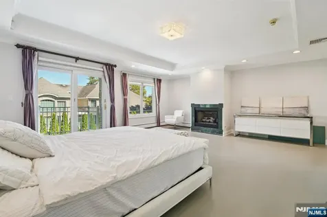 32 Laurie Drive Englewood Cliffs NJ 07632