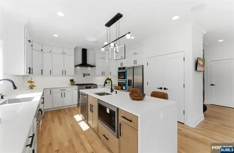 95 Huron Avenue Clifton NJ 07013