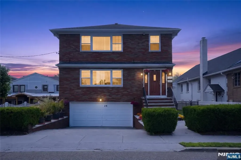 28 1st Street Wallington NJ 07057