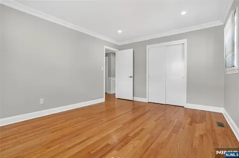 28 1st Street Wallington NJ 07057