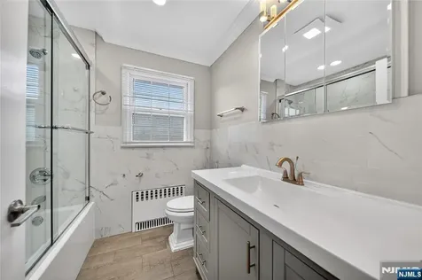 28 1st Street Wallington NJ 07057