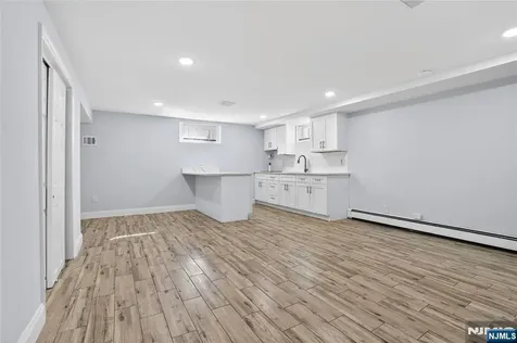 28 1st Street Wallington NJ 07057