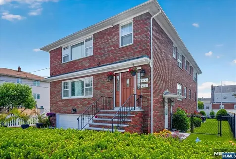 28 1st Street Wallington NJ 07057