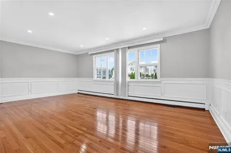 28 1st Street Wallington NJ 07057