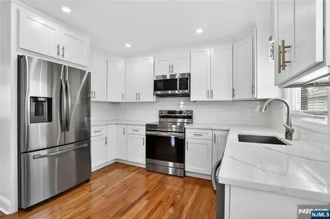 28 1st Street Wallington NJ 07057