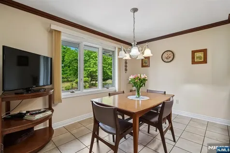 107 Arverne Road West Orange NJ 07052