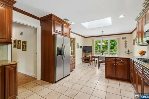 107 Arverne Road West Orange NJ 07052