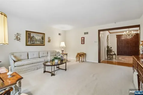 107 Arverne Road West Orange NJ 07052