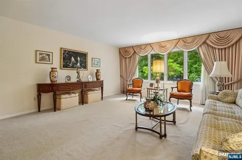 107 Arverne Road West Orange NJ 07052