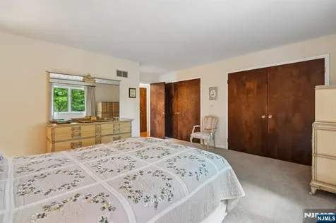 107 Arverne Road West Orange NJ 07052
