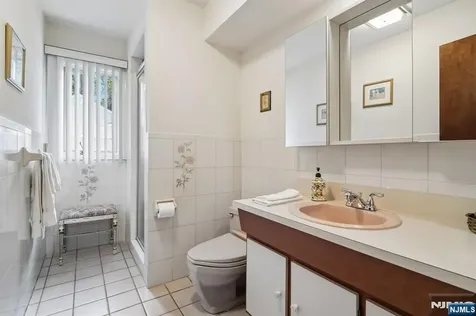 107 Arverne Road West Orange NJ 07052