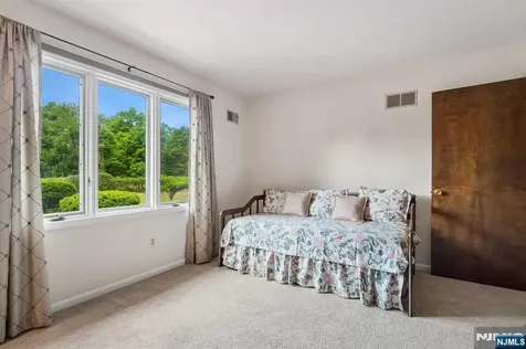 107 Arverne Road West Orange NJ 07052