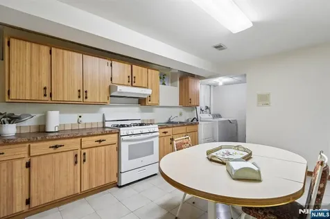 107 Arverne Road West Orange NJ 07052