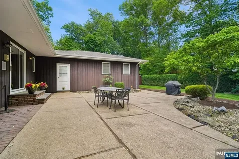 107 Arverne Road West Orange NJ 07052