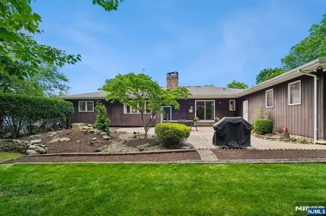 107 Arverne Road West Orange NJ 07052