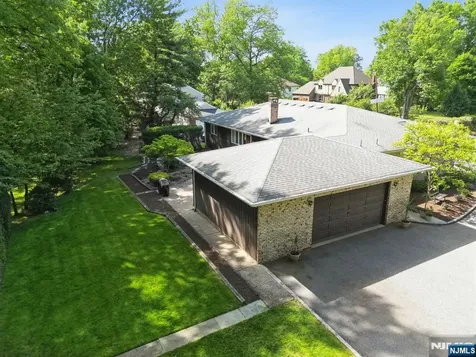 107 Arverne Road West Orange NJ 07052