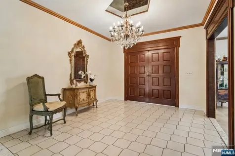 107 Arverne Road West Orange NJ 07052