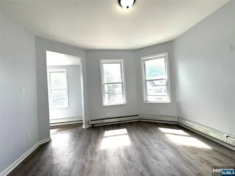 195 22nd Street Irvington NJ 07111