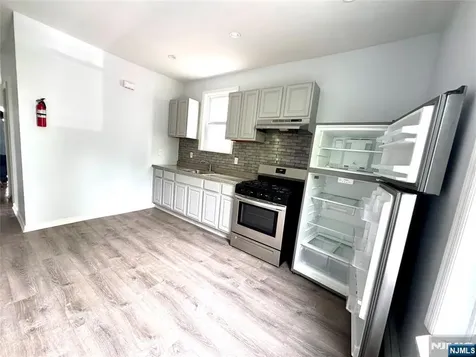 195 22nd Street Irvington NJ 07111
