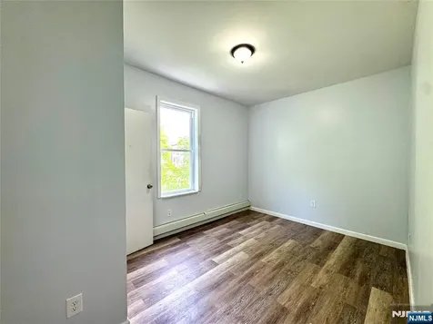 195 22nd Street Irvington NJ 07111