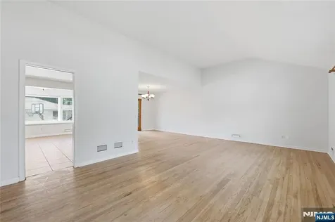 164 Gordon Court Oradell NJ 07649