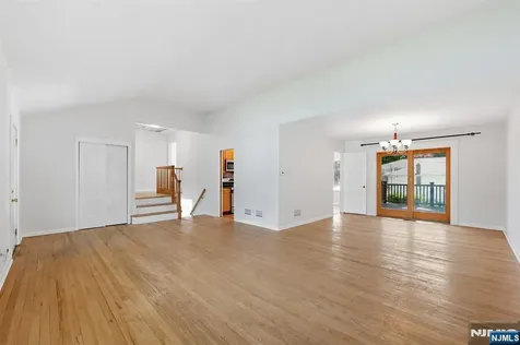 164 Gordon Court Oradell NJ 07649