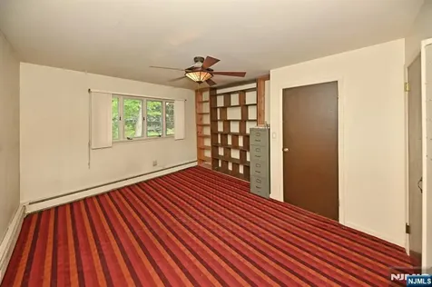 9 Lyncrest Drive Paramus NJ 07652