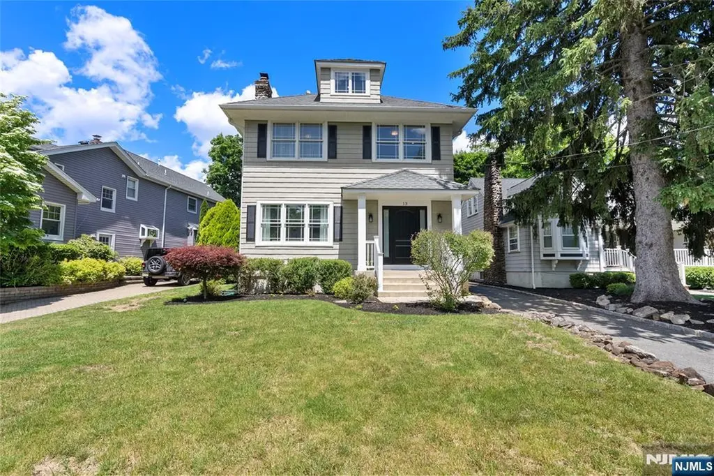 13 Glenview Road North Caldwell NJ 07006