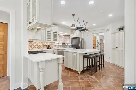 13 Glenview Road North Caldwell NJ 07006