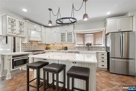 13 Glenview Road North Caldwell NJ 07006