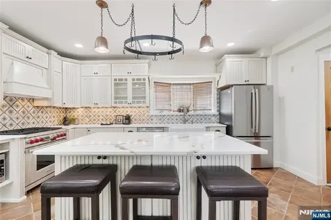 13 Glenview Road North Caldwell NJ 07006