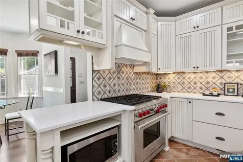 13 Glenview Road North Caldwell NJ 07006