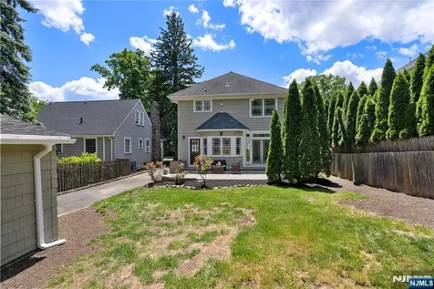 13 Glenview Road North Caldwell NJ 07006