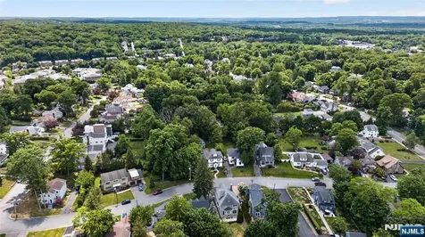 13 Glenview Road North Caldwell NJ 07006