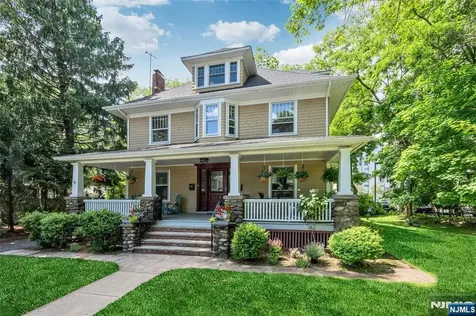 34 Washington Place Ridgewood NJ 07450
