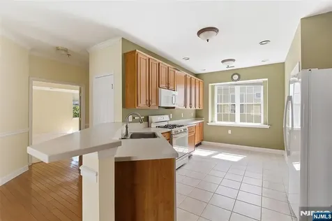 102 Hummingbird Drive Trenton NJ OTHER