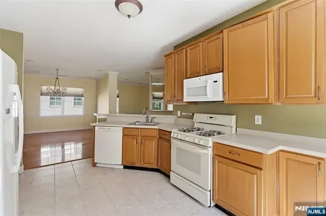 102 Hummingbird Drive Trenton NJ OTHER