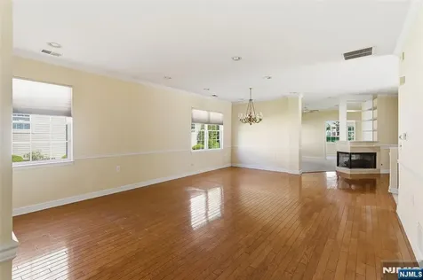 102 Hummingbird Drive Trenton NJ OTHER