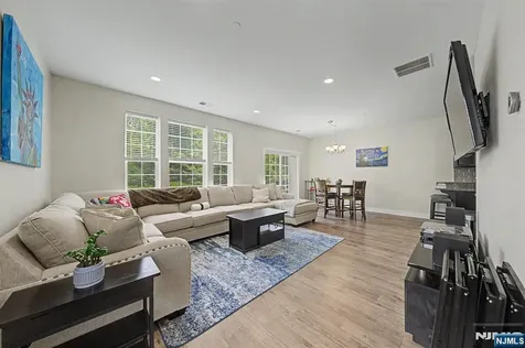 411 Parkview Lane Rockaway Township NJ 07866
