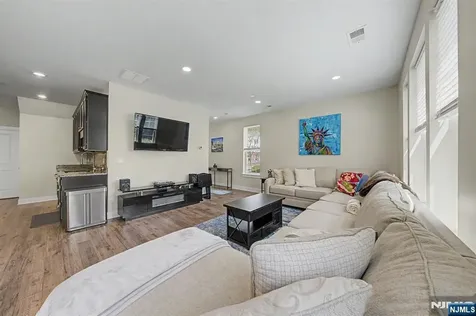 411 Parkview Lane Rockaway Township NJ 07866