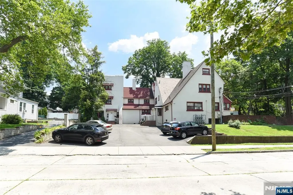 285 Orchard Terrace Bogota NJ 07603