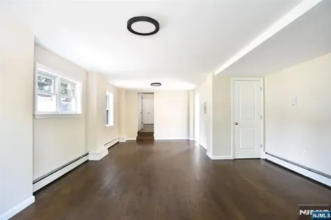 285 Orchard Terrace Bogota NJ 07603