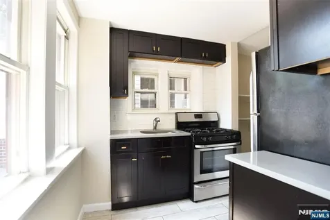 285 Orchard Terrace Bogota NJ 07603
