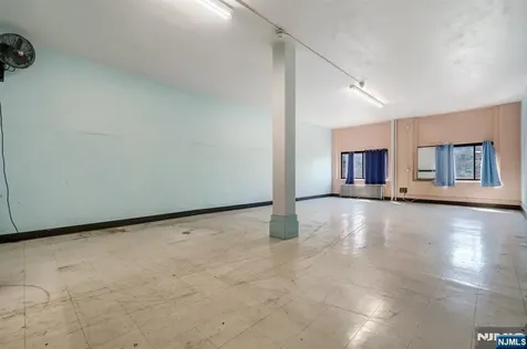 31 Van Houten Paterson NJ 07505