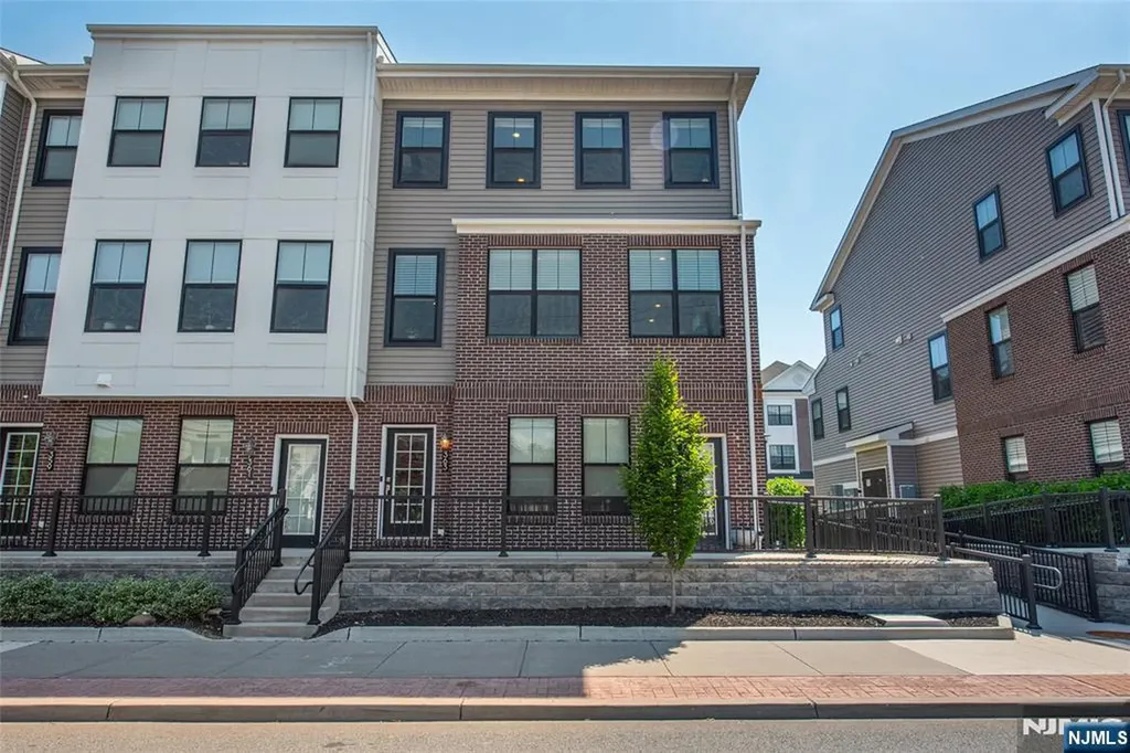 363 Main Little Falls NJ 07424