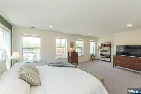 363 Main Little Falls NJ 07424