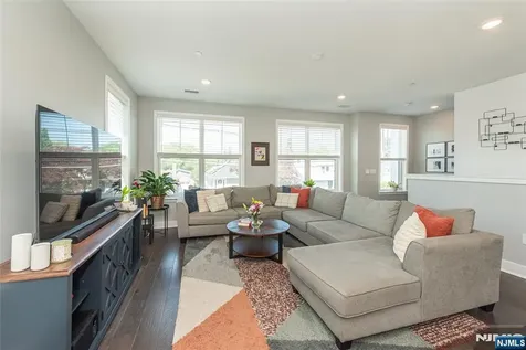 363 Main Little Falls NJ 07424