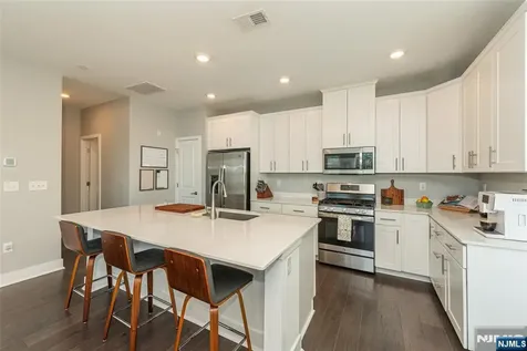 363 Main Little Falls NJ 07424