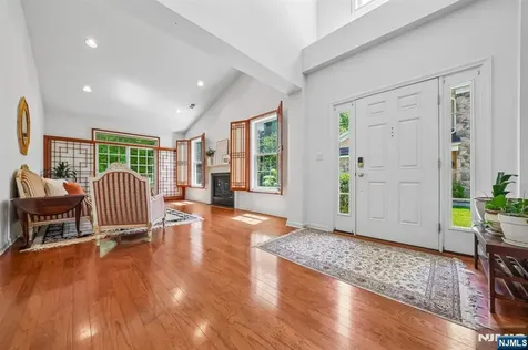 11 Hopkins Court Par-troy Hills Twp. NJ 07054